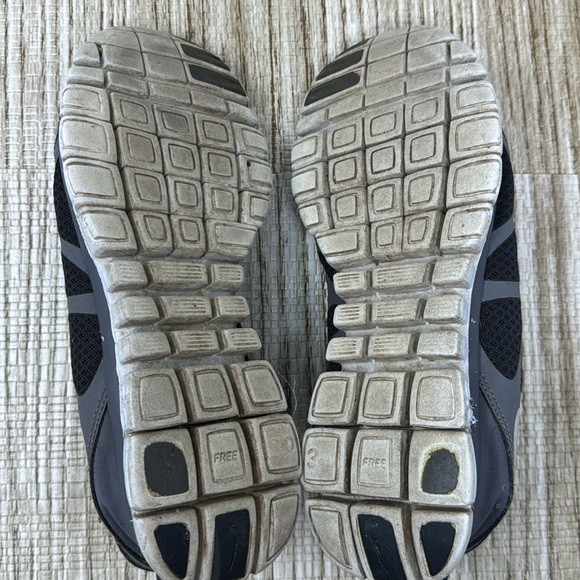 Nike Free 3.0 V3 - Picture 8 of 9